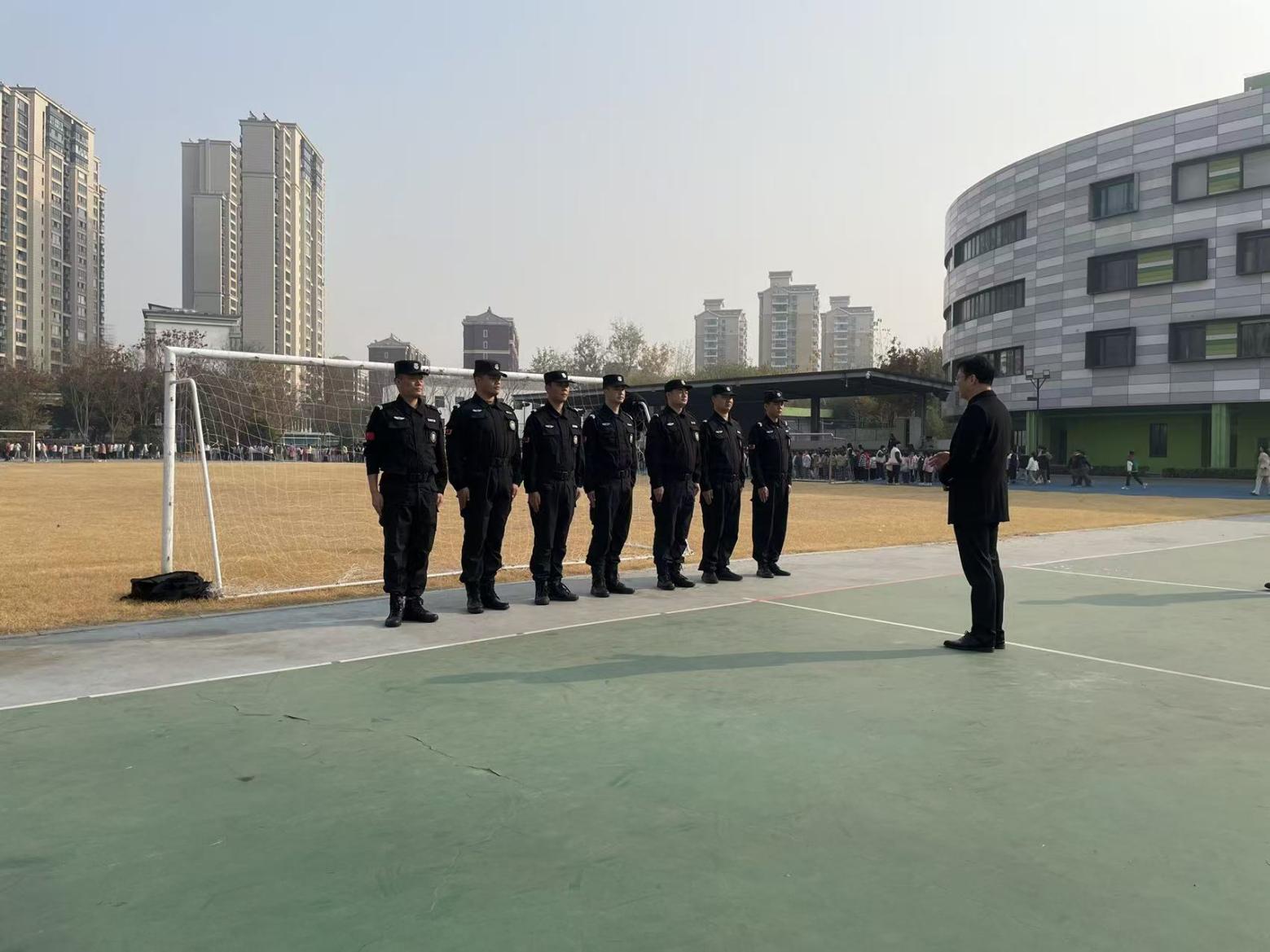 E:/25.12.10后 上傳網(wǎng)站留存/喜報！南京市保安服務(wù)有限公司建鄴分公司榮獲“校園最小應(yīng)急單元技能競賽”一等獎/照片/7f4752ecec0a4eaf4162fae738cff144.jpg7f4752ecec0a4eaf4162fae738cff144